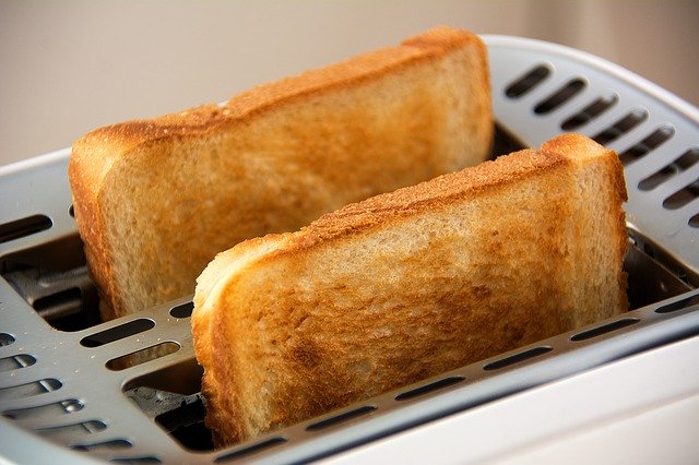 محمصة الخبز الكهربائية…. كيفية اختيار النوع الذي يناسب مطبخك ؟