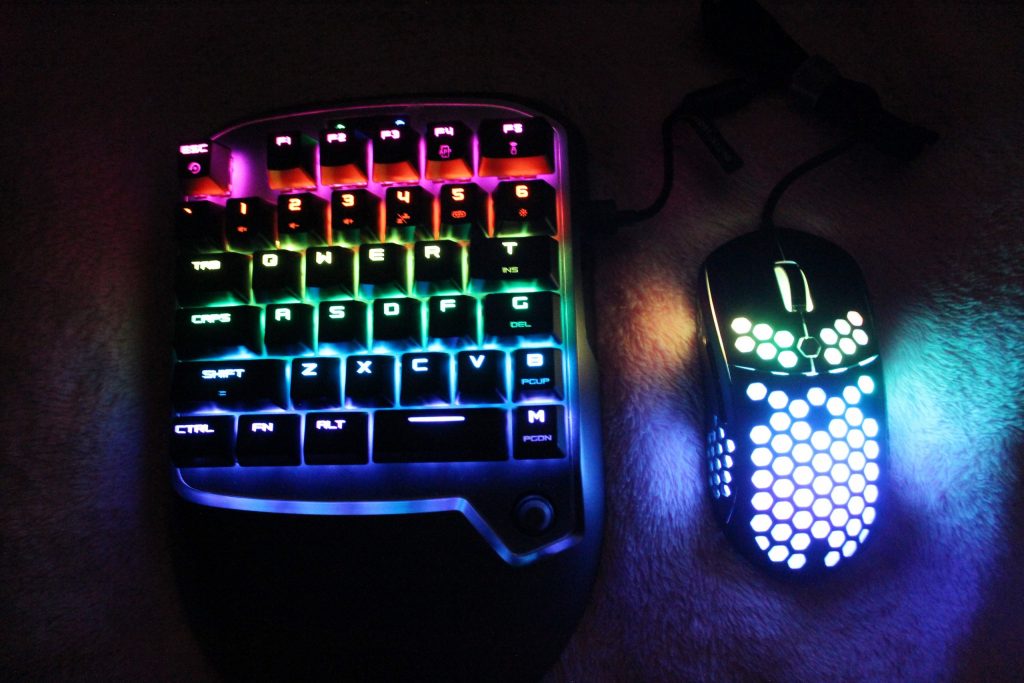 لوحة مفاتيح ألعاب vx2 من GameSir