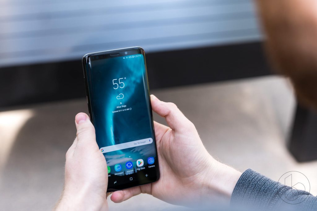 شاشة الهاتف الذكي