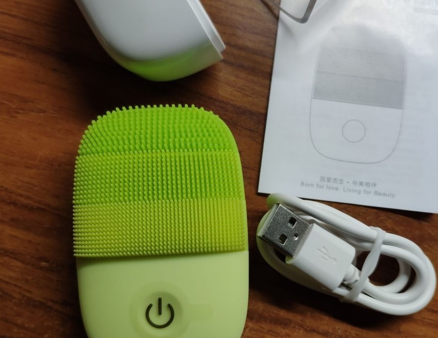 فرشاة تنظيف وتدليك البشرة جملة