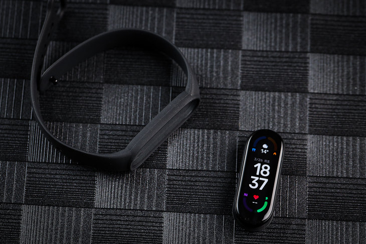 أفضل أساور ذكية للهواتف Mi Band 6 من شاومي