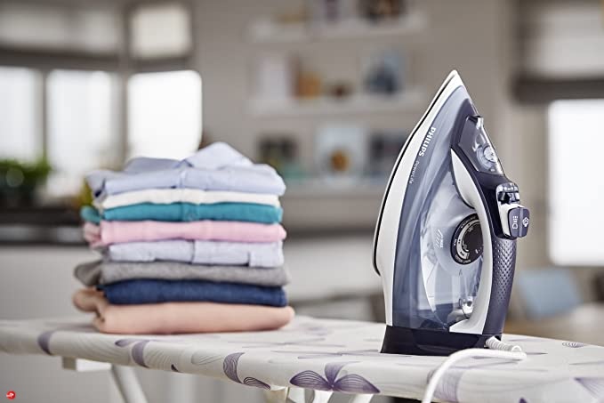 مميزات مكواة البخار فيليبس PowerLifeSteam iron GC2994/26